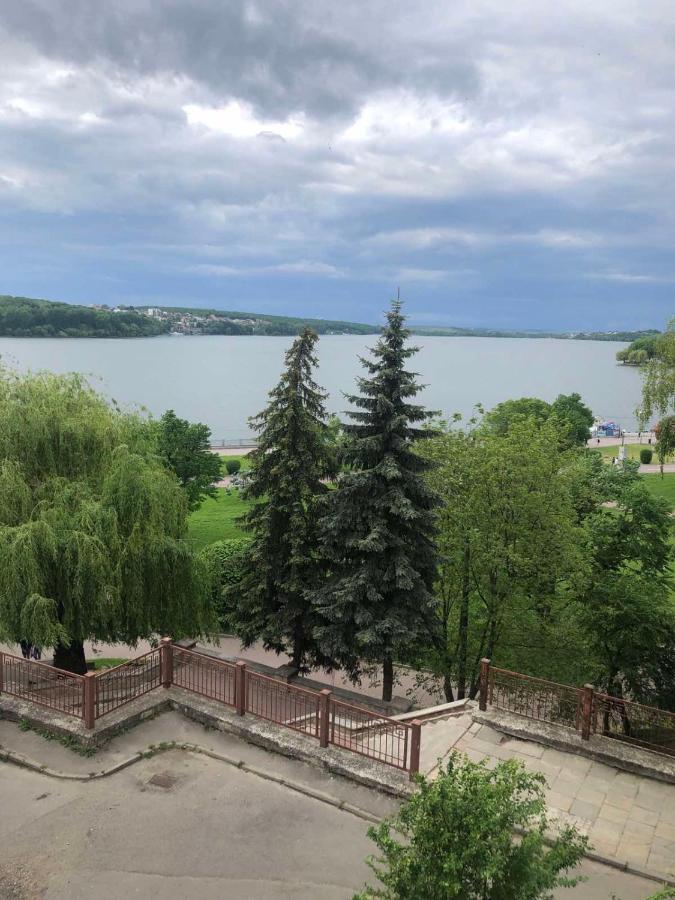 Квартира З Виглядом На Озеро Тернополь Экстерьер фото